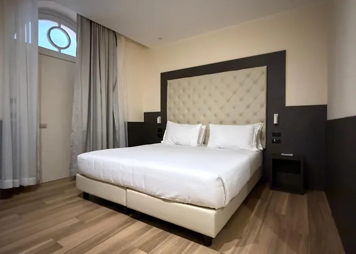 Jr Bocconi Hotell