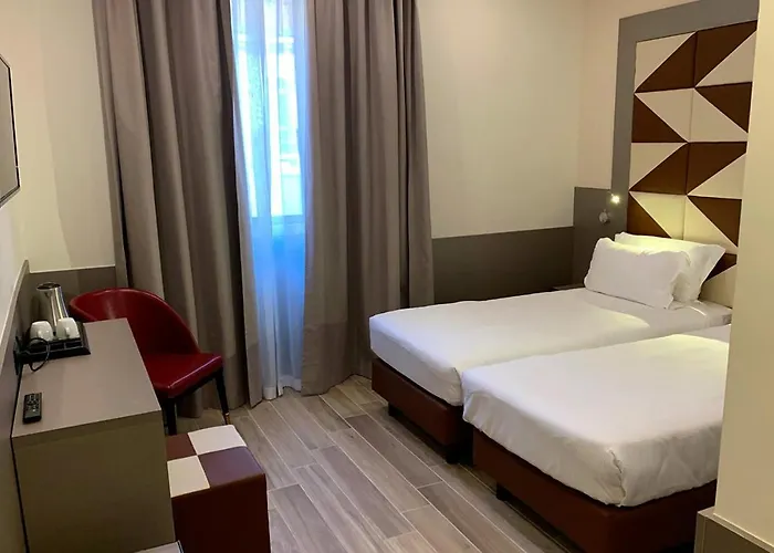 Jr Bocconi ホテル 4*