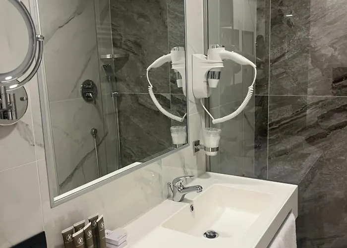 Jr Bocconi 4* ミラノ