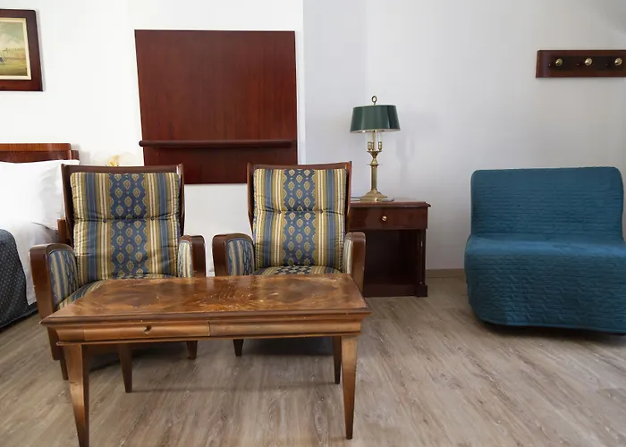 Jr Bocconi ホテル