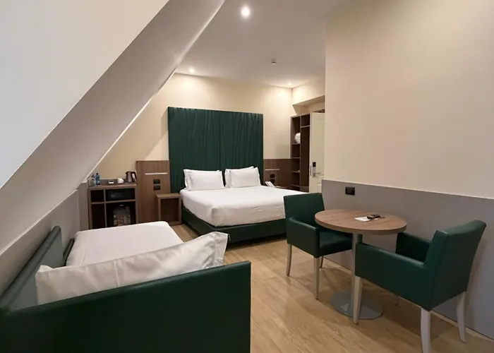 Jr Bocconi ホテル 4*