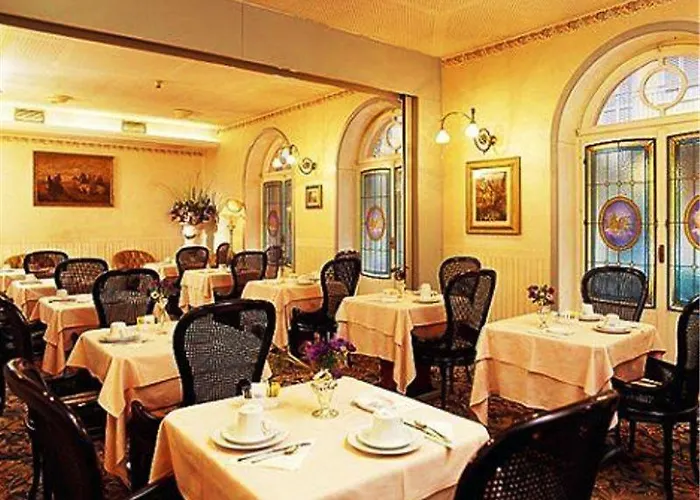 ホテル Jr Bocconi 4*