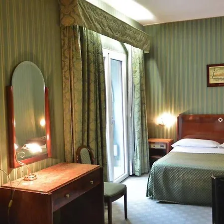 Hotel Jr Bocconi
