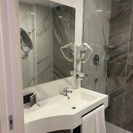 Hotel Jr Bocconi Milan